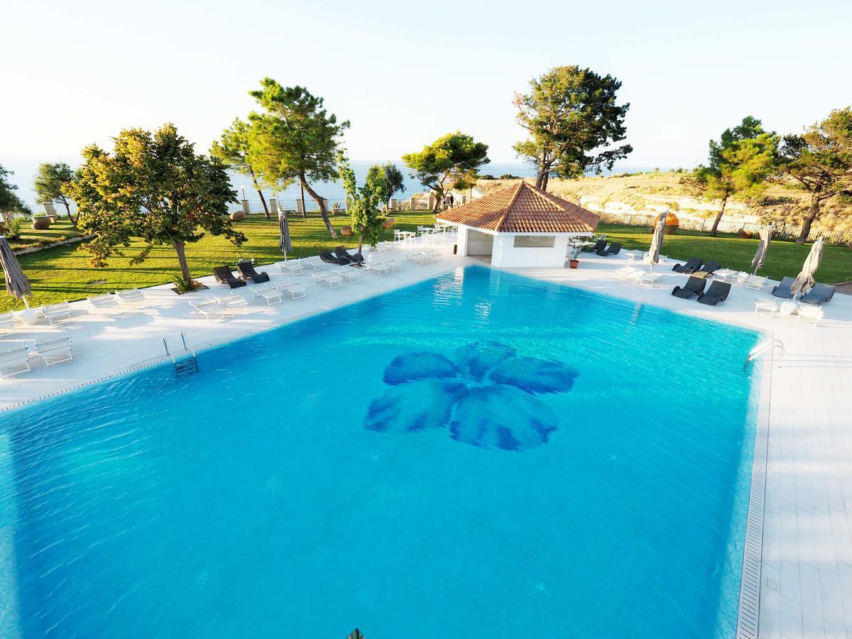 Отель Tui Blue Tropea Санта-Доменика Экстерьер фото