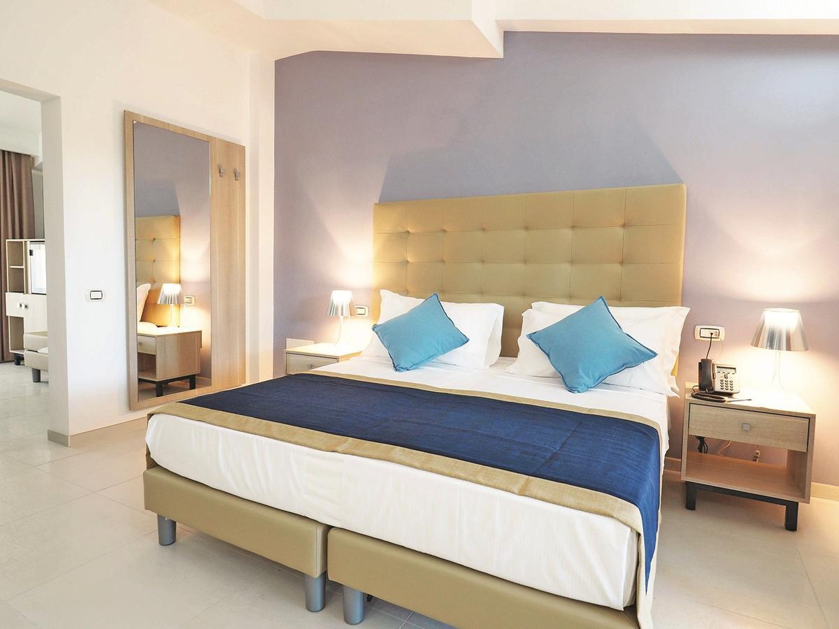 Отель Tui Blue Tropea Санта-Доменика Экстерьер фото