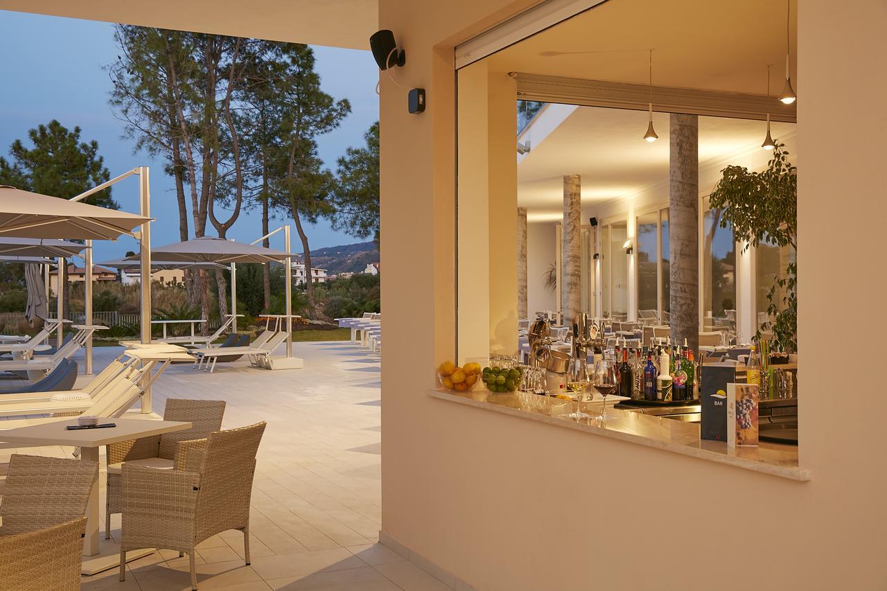 Отель Tui Blue Tropea Санта-Доменика Экстерьер фото