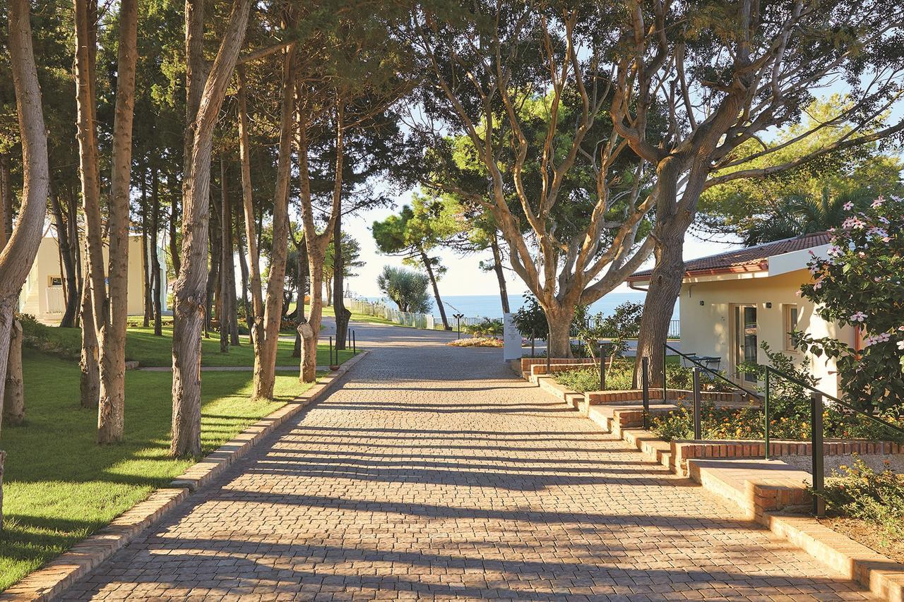 Отель Tui Blue Tropea Санта-Доменика Экстерьер фото