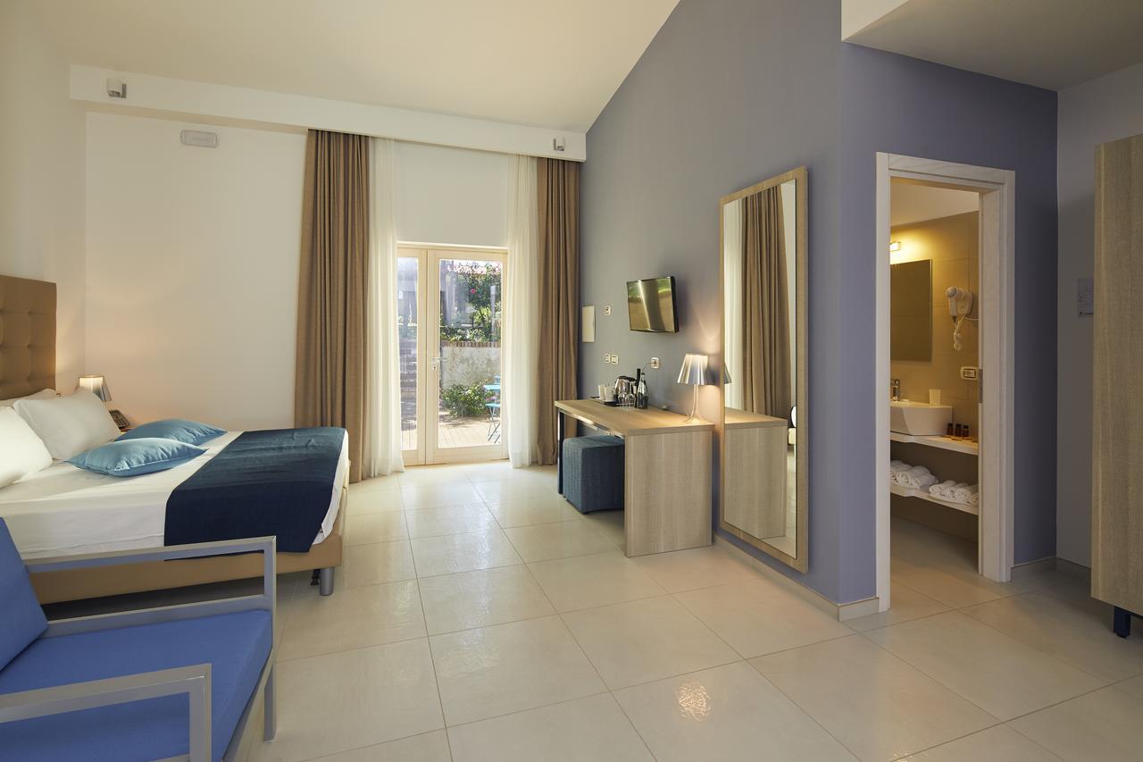 Отель Tui Blue Tropea Санта-Доменика Экстерьер фото