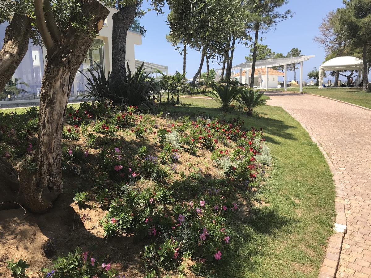 Отель Tui Blue Tropea Санта-Доменика Экстерьер фото